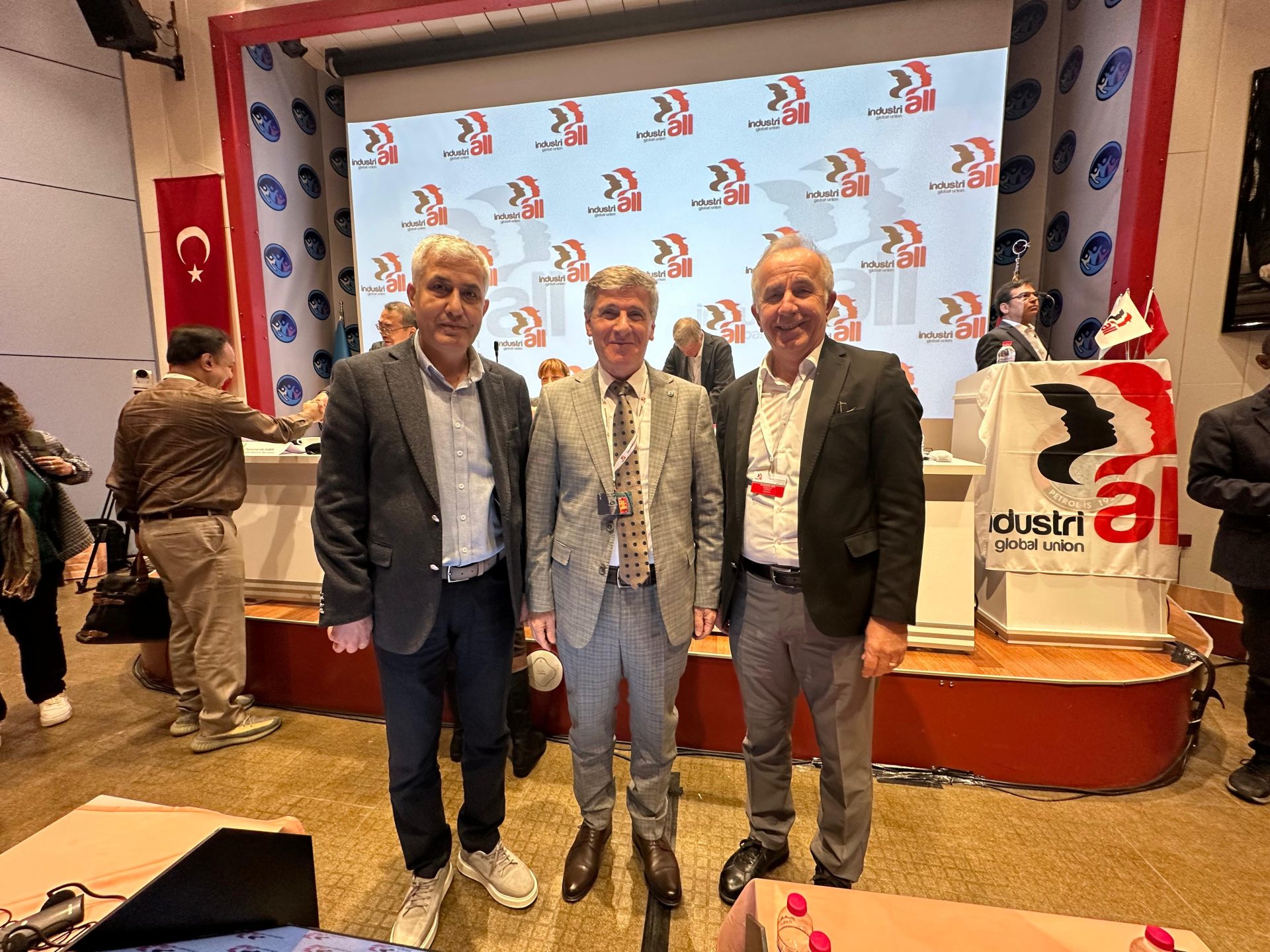 GENEL BAŞKAN YARDIMCILARIMIZ INDUSTRIALL KÜRESEL SENDİKANIN PROGRAMLARINA KATILDILAR