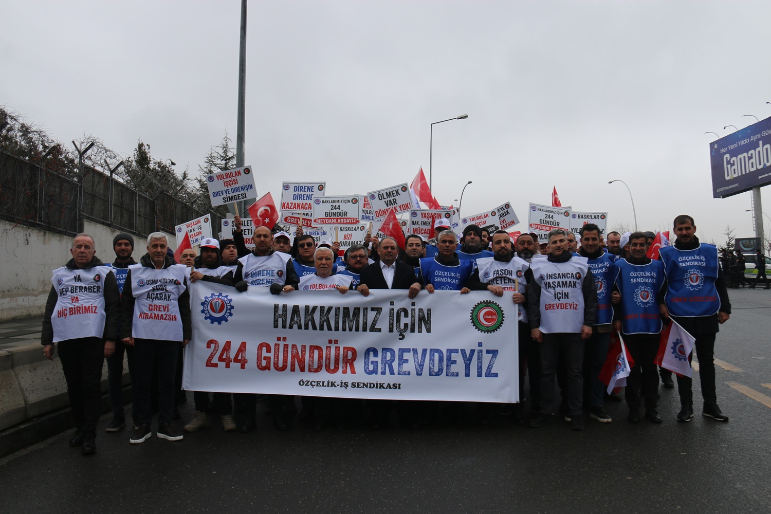 244 GÜNDÜR GREVDE OLAN YOLBULAN’DAKİ ÜYELERİMİZLE BİRLİKTE İŞVERENE ANKARA’DAN SESLENDİK