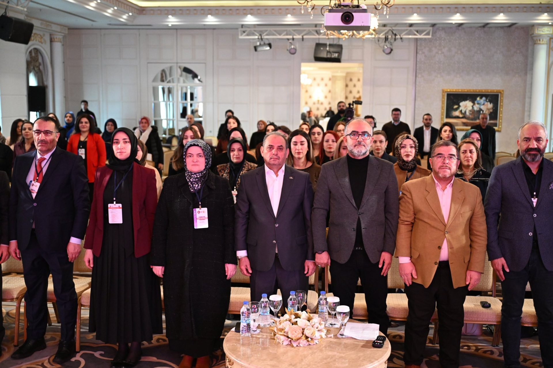 GENEL BAŞKANIMIZ DEĞİRMENCİ HAK-İŞ’İN VAN’DAKİ ‘TÜRKİYE KADIN BULUŞMALARI’ PROGRAMINA KATILDI