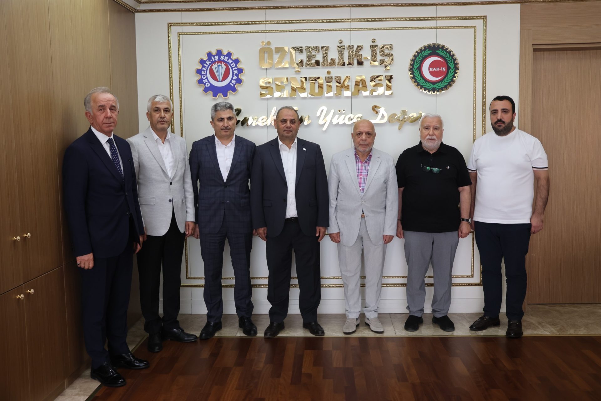 HAK-İŞ GENEL BAŞKANI MAHMUT ARSLAN’DAN SENDİKAMIZA ZİYARET