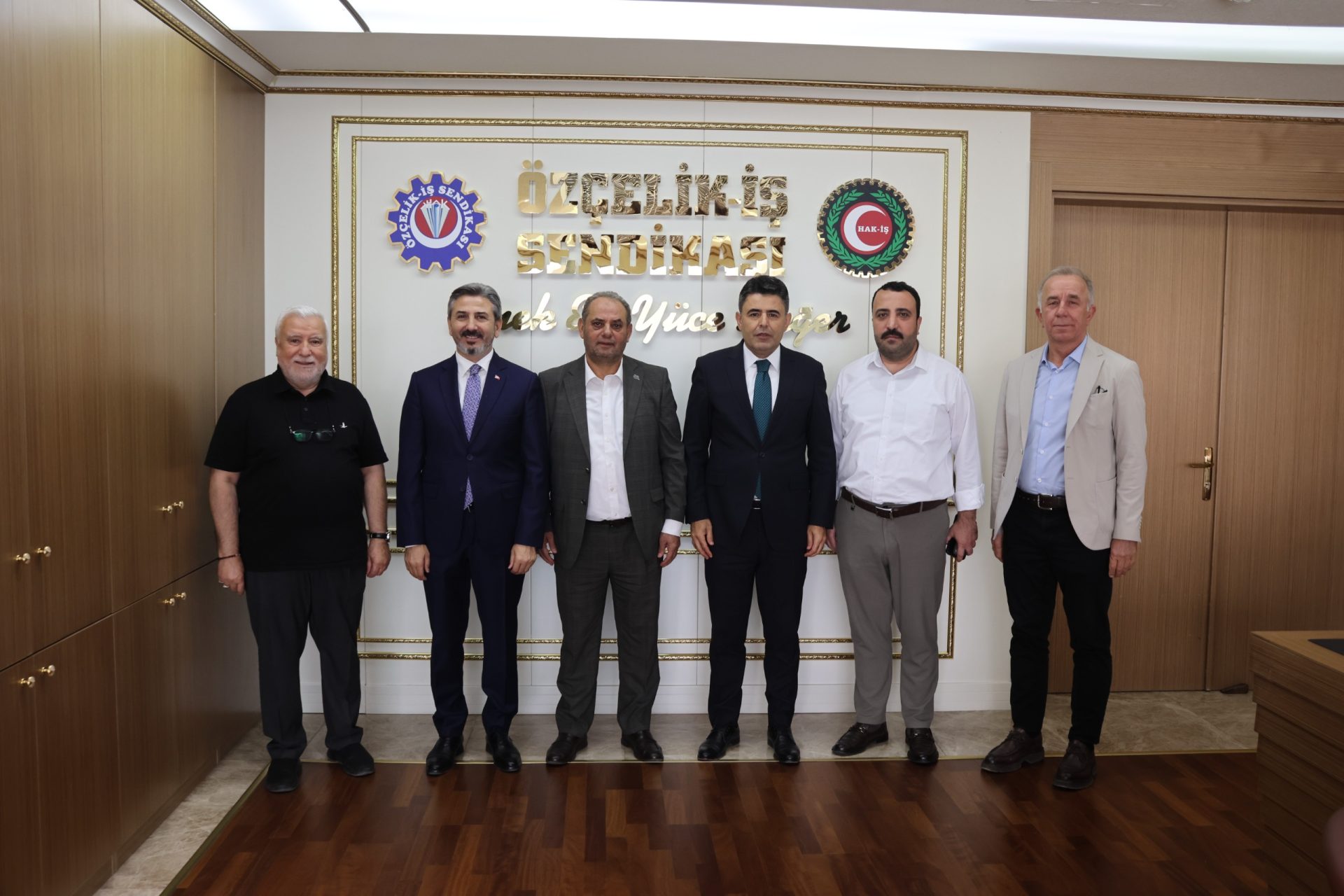 BAKAN YARDIMCILARI AYDIN VE BOYRAZ’DAN SENDİKAMIZA ZİYARET